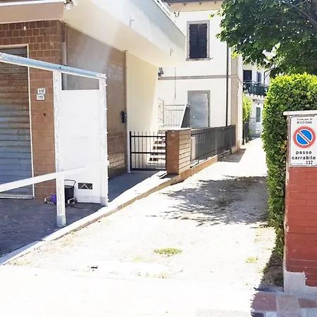 דירה Casa Rava Beach Vista Mare ריצ'יונה