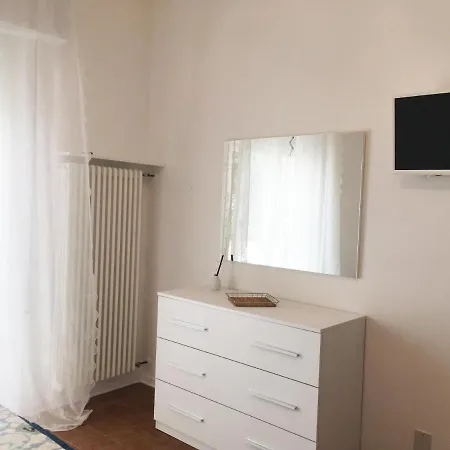 Casa Rava Beach Vista Mare דירה *