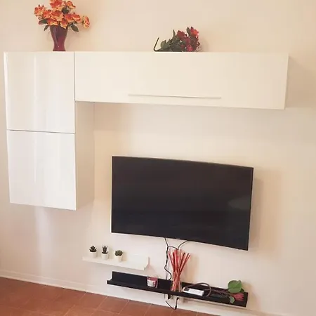 Casa Rava Beach Vista Mare דירה
